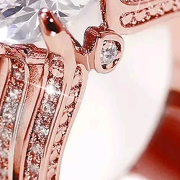 The Perfect Ring #3 Exquisite - Picture 3 of 3